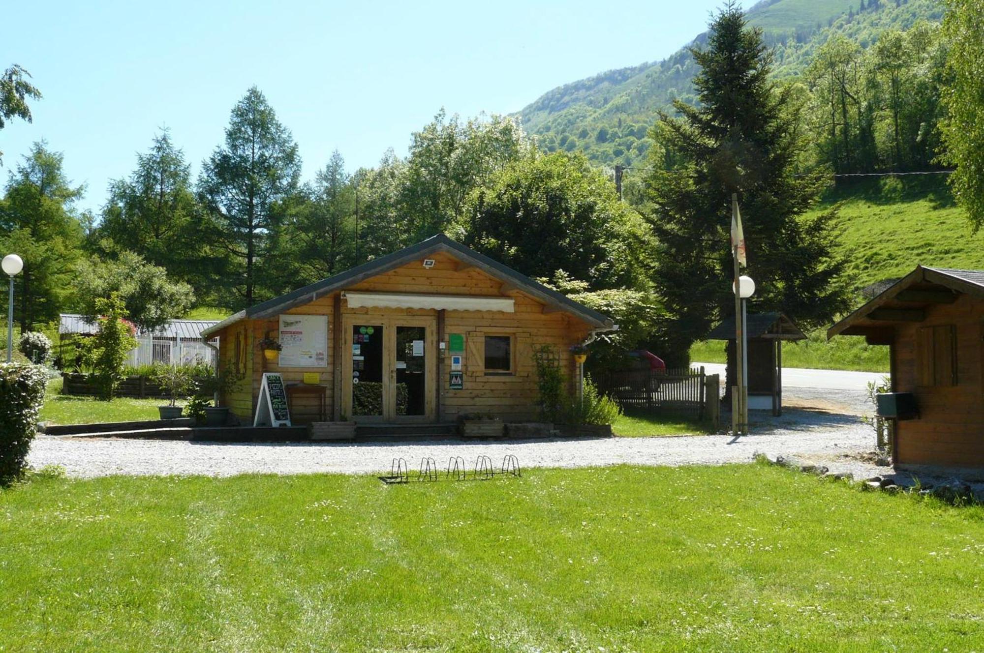Camping Le Rey Louvie Juzon ภายนอก รูปภาพ