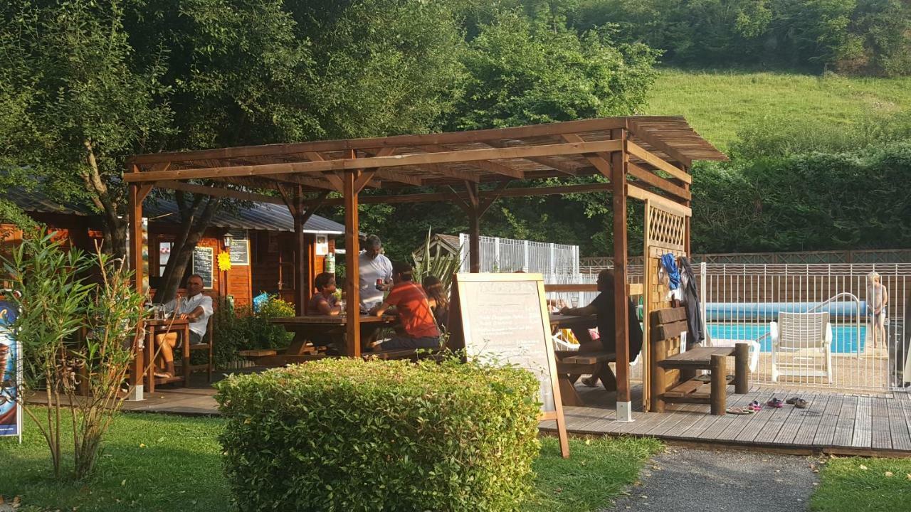 Camping Le Rey Louvie Juzon ภายนอก รูปภาพ