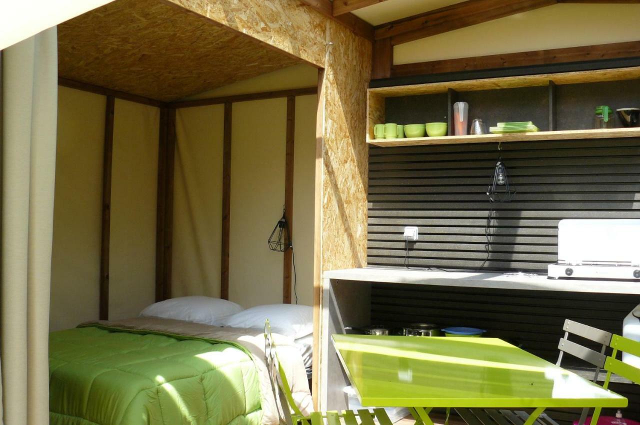 Camping Le Rey Louvie Juzon ภายนอก รูปภาพ
